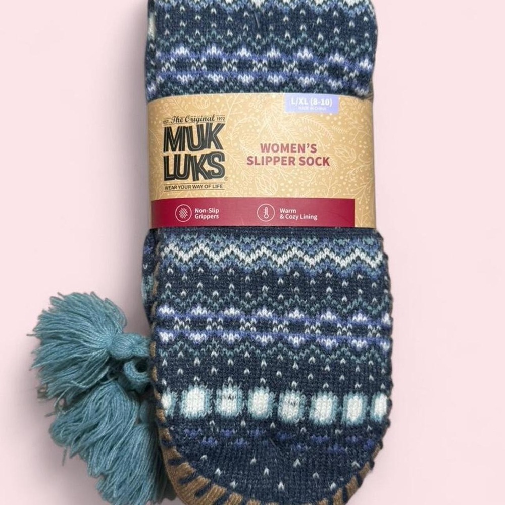 NWT Muk Luks Blue Fair Isle Tassel Slipper Socks Size: L/XL (Women's 8-10)
